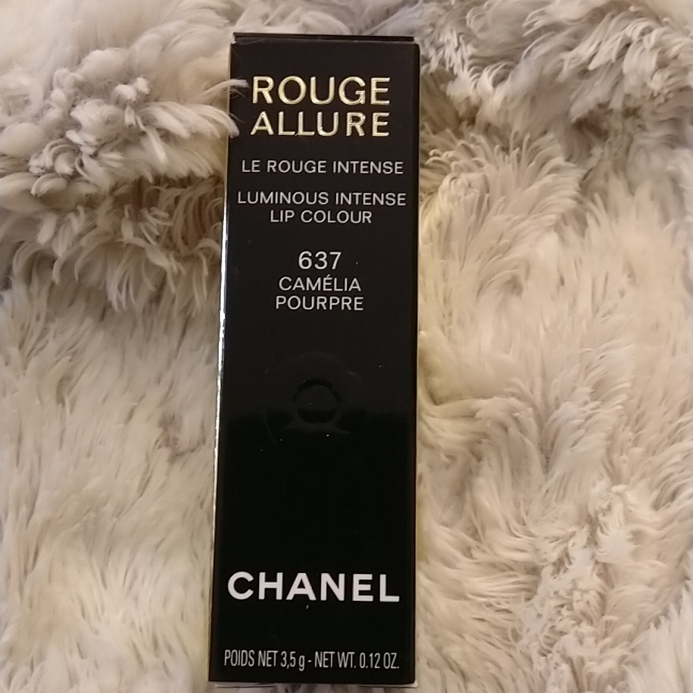 Chanel LE Rouge Allure Longwear Intense Lip Colour: 637 Camelia Pourpre ✨NIB✨
